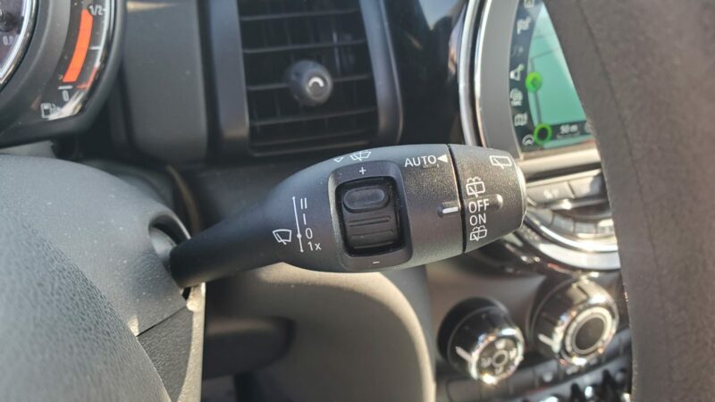 MINI ONE D 95 ch BUSINESS GPS RADAR CLIM BLUETOOTH