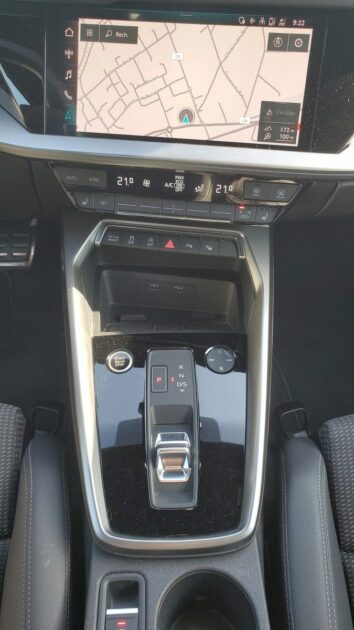 AUDI A3 SPORTBACK IV 2.0 35 TDI 150 ch S LINE S TRONIC 7