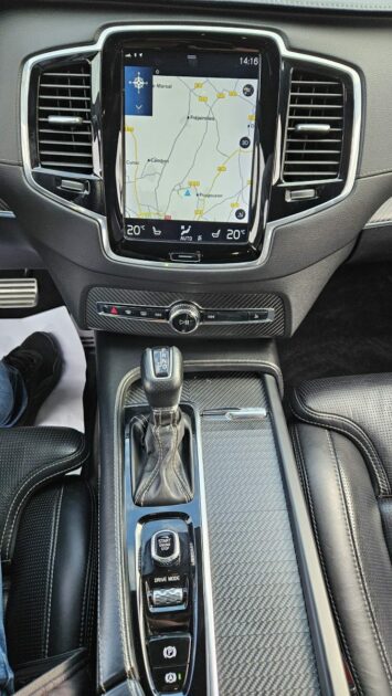 VOLVO XC90 II 2.0 235CV D5 AWD R-DESIGN CUIR CAMERA 360 TETE HAUTE BOWERS&WILKINS