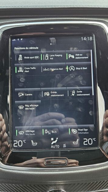 VOLVO XC90 II 2.0 235CV D5 AWD R-DESIGN CUIR CAMERA 360 TETE HAUTE BOWERS&WILKINS