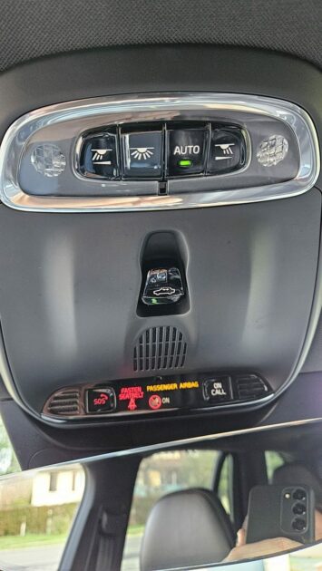 VOLVO XC90 II 2.0 235CV D5 AWD R-DESIGN CUIR CAMERA 360 TETE HAUTE BOWERS&WILKINS