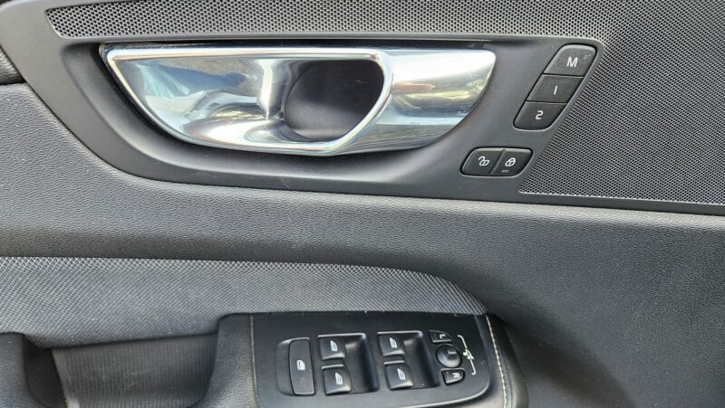 VOLVO XC60 II D4 2.0 190CH R-DESIGN ATTELAGE CAMERA 