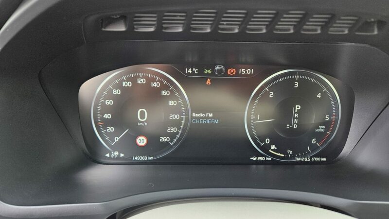 VOLVO XC90 II D5 2.0 235CH AWD 7 PLACES INSCRIPTION LUXE CUIR CAMERA TETE HAUTE 2018