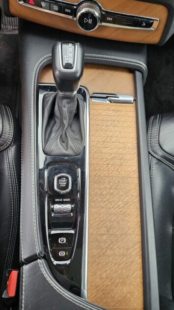 VOLVO XC90 2.0 D5 AWD 235CH INSCRIPTION CAMERA 7 PLACES