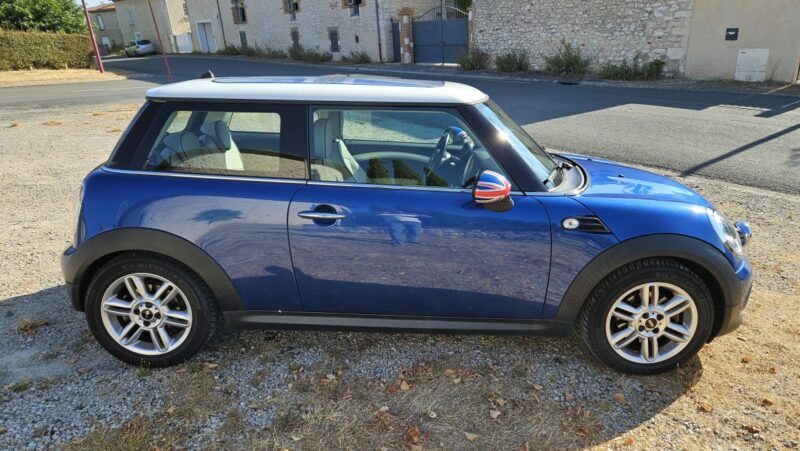 MINI COOPER F56 1.6I 122CH CHILI RADAR AR TOIT PANO CLIM AUTO